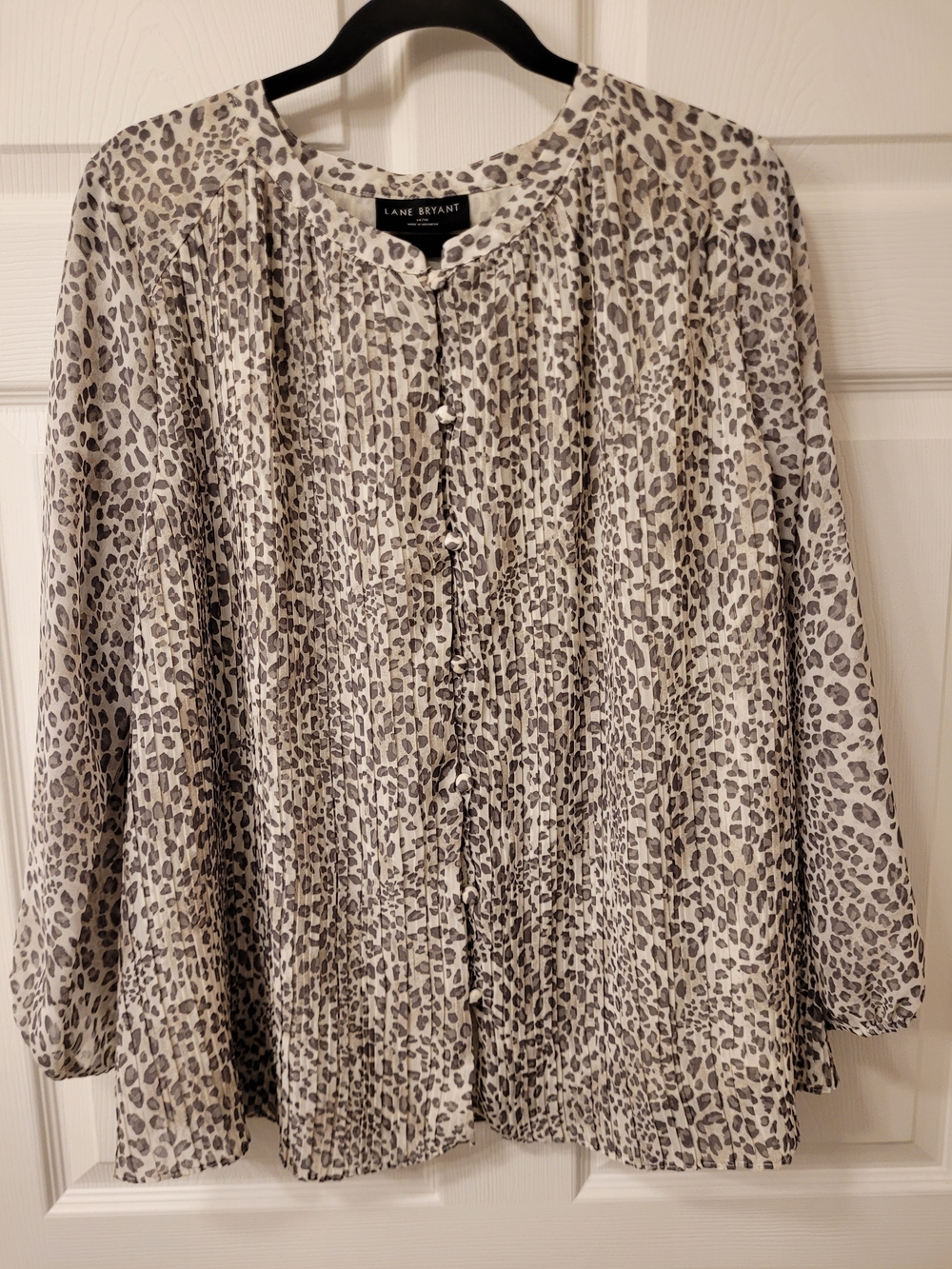 Lane Bryant Neutral Leopard Print Button-Front Blouse Sz. 14-16
